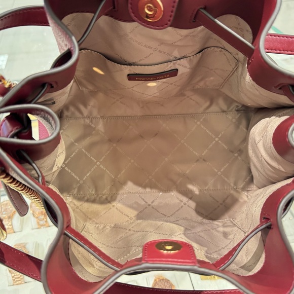 Michael Kors Mina Large Chain Shoulder Pebbled Leather Bag Dark Cherry - Picture 8 of 14